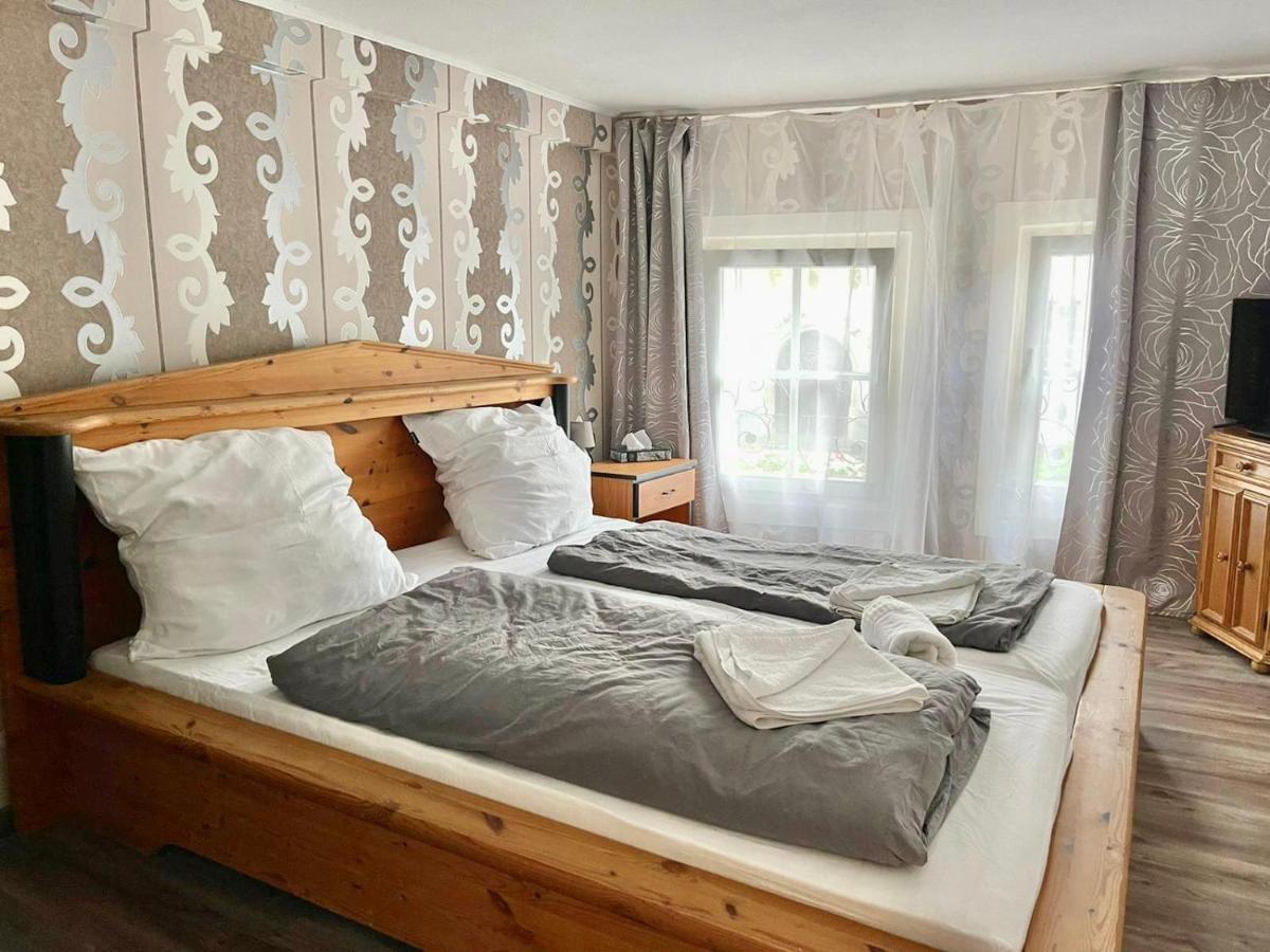 The Burgklause Boutique Hotel Linz am Rhein Buitenkant foto